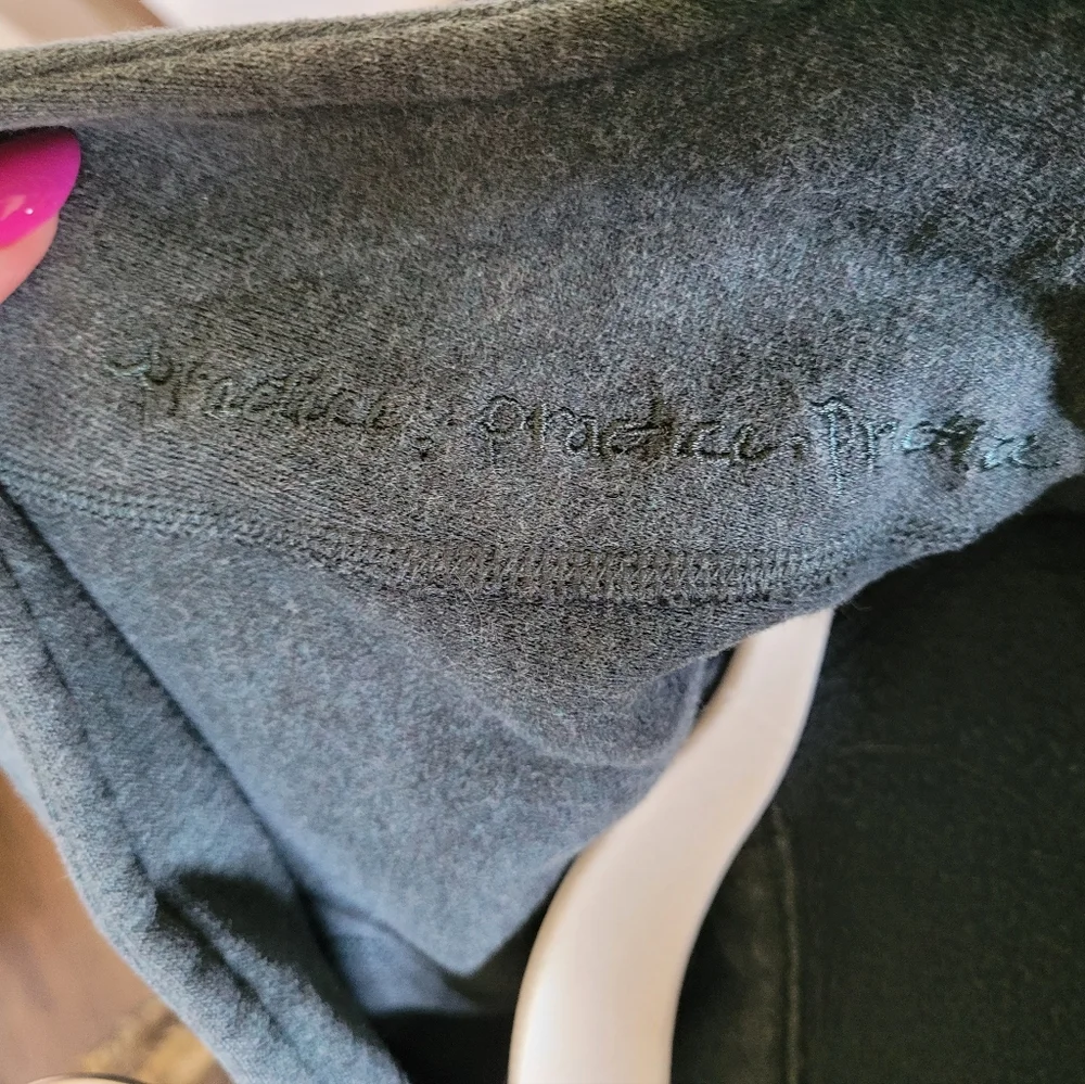 EUC Lululemon Scuba Hoodie II Heathered Fuel Green 4 - Picture 12 of 12